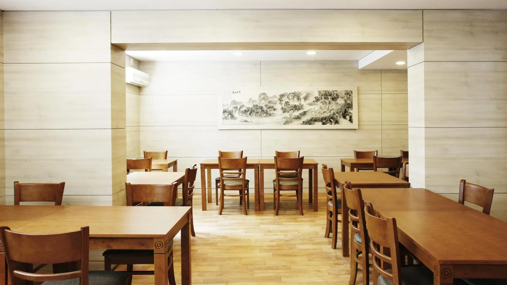 M. Biz Hotel سيول